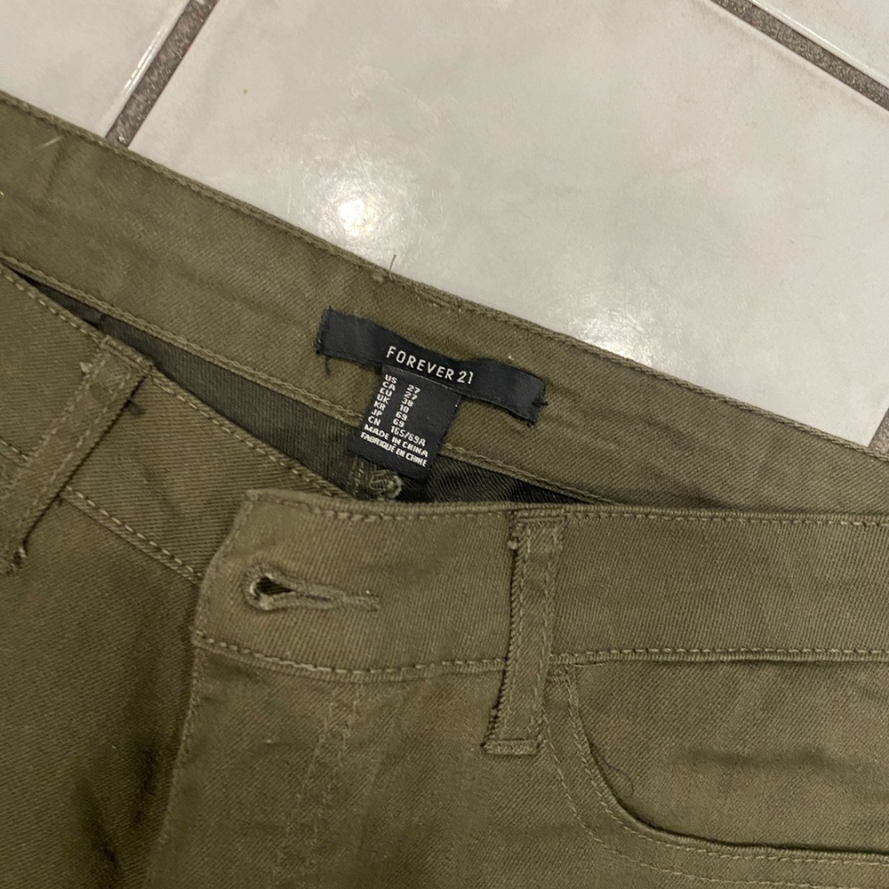 ARMY GREEN JEANS